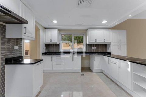 Villa à Dubai, 5 chambres, 509 m², № 58066 - photo 10