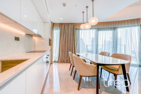 Снять в аренду квартиру в Address Harbour Point, Dubai Creek Harbour (The Lagoons), Дубай: 2 спальни, 102.47м², № 136221 - фото 9