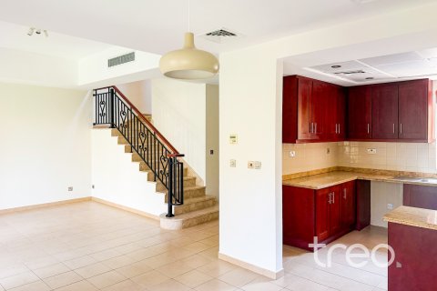 Villa in Arabian Ranches, Dubai 2 bedrooms, 175.49 sq.m. № 136207 - photo 11