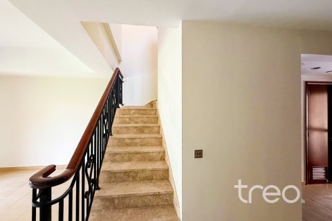 Villa in Arabian Ranches, Dubai 2 bedrooms, 175.49 sq.m. № 136207 - photo 9