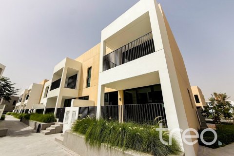 Townhouse in Arabian Ranches 3, Dubai 4 bedrooms, 284.19 sq.m. № 136227 - photo 10