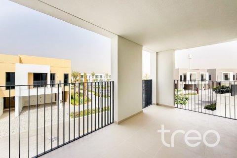 Townhouse in Arabian Ranches 3, Dubai 4 bedrooms, 284.19 sq.m. № 136227 - photo 2