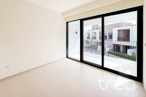 Townhouse in Arabian Ranches 3, Dubai 4 bedrooms, 284.19 sq.m. № 136227 - photo 8