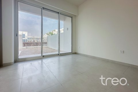 Townhouse in The Valley, Dubai 4 bedrooms, 257.43 sq.m. № 136214 - photo 6