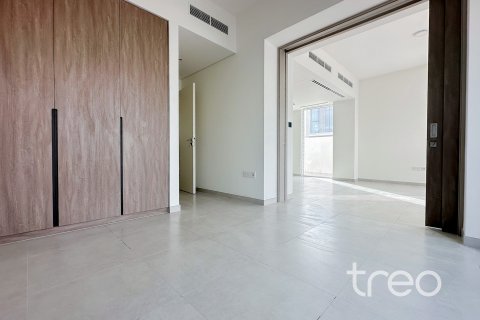 Townhouse in The Valley, Dubai 4 bedrooms, 257.43 sq.m. № 136214 - photo 4
