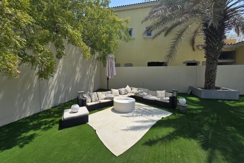 Villa in Jumeirah Park, Dubai 4 bedrooms, 1111.21 sq.m. № 142195 - photo 28