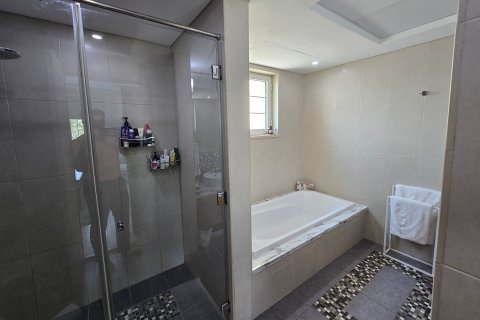 Villa in Jumeirah Park, Dubai 4 bedrooms, 1111.21 sq.m. № 142195 - photo 19