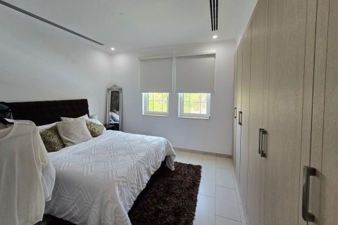 Villa in Jumeirah Park, Dubai 4 bedrooms, 1111.21 sq.m. № 142195 - photo 14