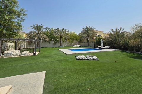 Villa in Jumeirah Park, Dubai 4 bedrooms, 1111.21 sq.m. № 142195 - photo 23