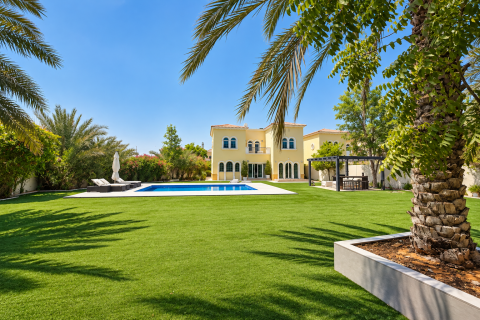 Villa in Jumeirah Park, Dubai 4 bedrooms, 1111.21 sq.m. № 142195