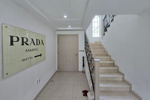 Villa in Jumeirah Park, Dubai 4 bedrooms, 1111.21 sq.m. № 142195 - photo 3