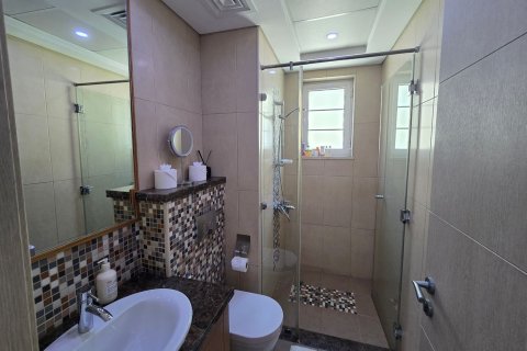 Villa in Jumeirah Park, Dubai 4 bedrooms, 1111.21 sq.m. № 142195 - photo 16