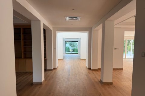 Villa in Dubai Sports City, Dubai 6 bedrooms, 838.91 sq.m. № 142237 - photo 30
