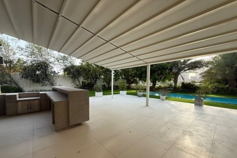 Villa in Dubai Sports City, Dubai 6 bedrooms, 838.91 sq.m. № 142237 - photo 29