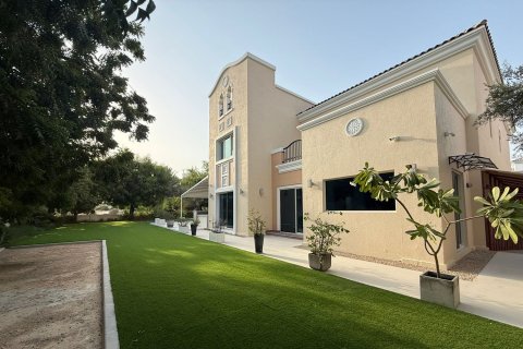 Villa in Dubai Sports City, Dubai 6 bedrooms, 838.91 sq.m. № 142237