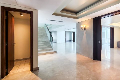 Penthouse in Marina Residences 1, Palm Jumeirah, Dubai 4 bedrooms, 952.65 sq.m. № 142194 - photo 25