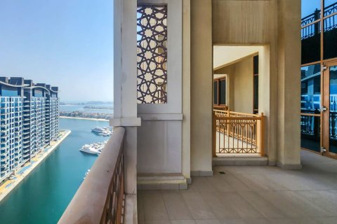 Penthouse in Marina Residences 1, Palm Jumeirah, Dubai 4 bedrooms, 952.65 sq.m. № 142194 - photo 4