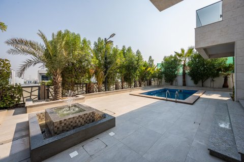 Villa in Al Furjan, Dubai 5 bedrooms, 599.04 sq.m. № 142192 - photo 26