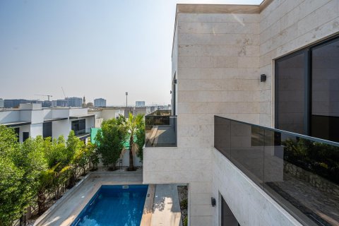 Villa in Al Furjan, Dubai 5 bedrooms, 599.04 sq.m. № 142192 - photo 25