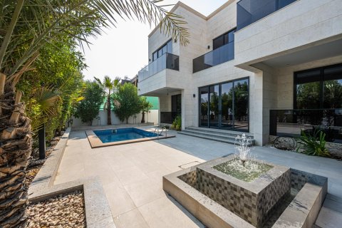 Villa in Al Furjan, Dubai 5 bedrooms, 599.04 sq.m. № 142192 - photo 27
