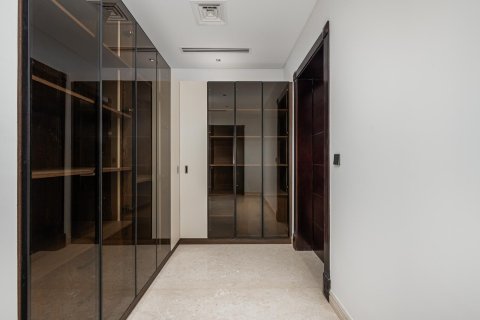 Villa in Al Furjan, Dubai 5 bedrooms, 599.04 sq.m. № 142192 - photo 17