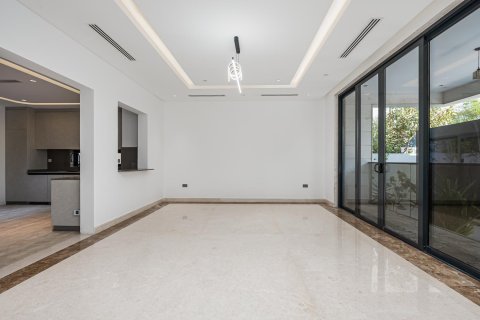 Villa in Al Furjan, Dubai 5 bedrooms, 599.04 sq.m. № 142192 - photo 5