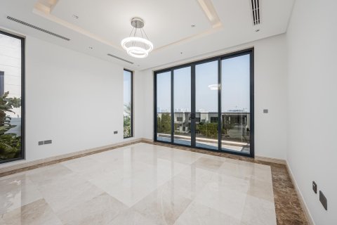 Villa in Al Furjan, Dubai 5 bedrooms, 599.04 sq.m. № 142192 - photo 20
