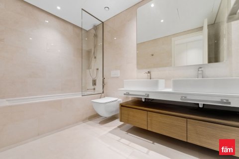 Apartment in Umm Suqeim, Dubai 3 bedrooms, 172.5 sq.m. № 93507 - photo 23