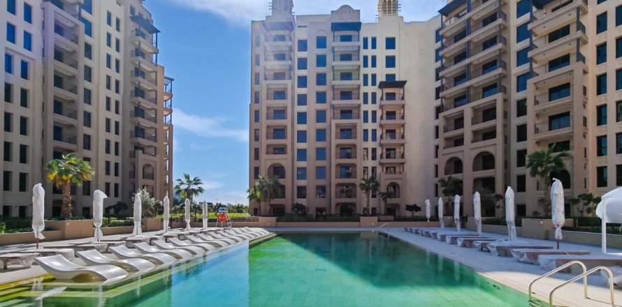 Apartment in Umm Suqeim, Dubai 3 bedrooms, 172.5 sq.m. № 93507