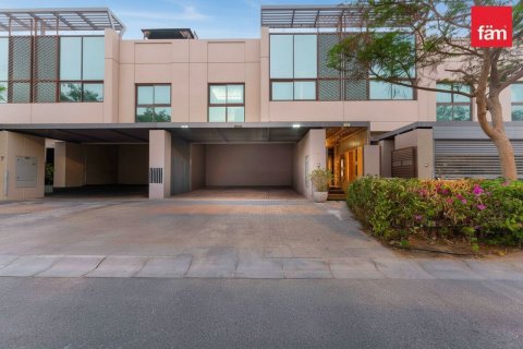 Villa à Meydan, Dubai, 4 chambres, 219.4 m², № 58319 - photo 1