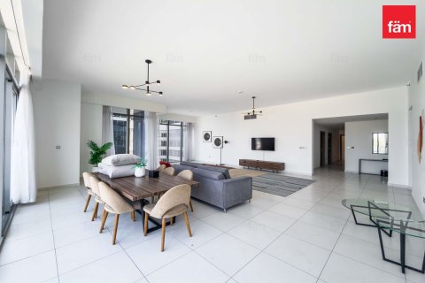 Apartment in Downtown Dubai (Downtown Burj Dubai), Dubai 3 bedrooms, 245 sq.m. № 94840 - photo 18