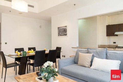 Снять в аренду квартиру в Аль-Барше, Дубай: 2 спальни, 118.6м², № 47783 - фото 4