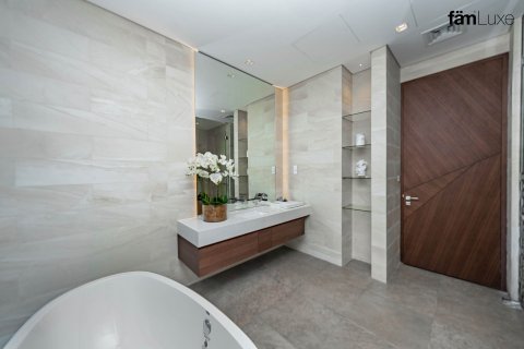 Villa à Dubai, 6 chambres, 1117.1 m², № 47690 - photo 24