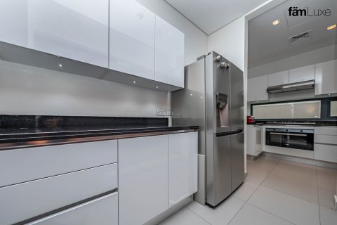 Villa à Dubai, 6 chambres, 1117.1 m², № 47690 - photo 15