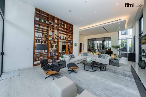 Villa à Dubai, 6 chambres, 1117.1 m², № 47690 - photo 2