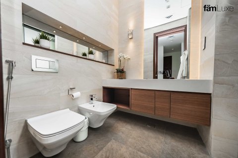 Villa à Dubai, 6 chambres, 1117.1 m², № 47690 - photo 20