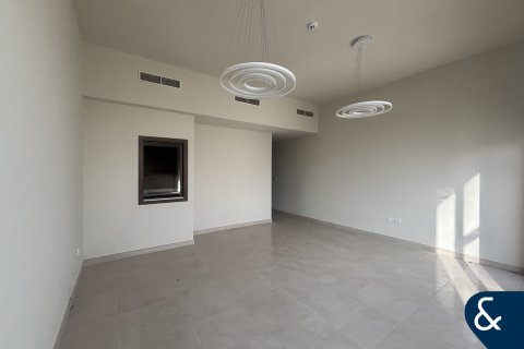 Adosado en Al Furjan, Dubai, 4 dormitorios, 170 m², № 91428