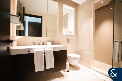 Apartment in Downtown Dubai (Downtown Burj Dubai), Dubai 2 bedrooms, 126 sq.m. № 91423 - photo 17