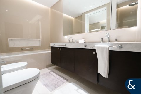 Apartment in Downtown Dubai (Downtown Burj Dubai), Dubai 2 bedrooms, 126 sq.m. № 91423 - photo 11