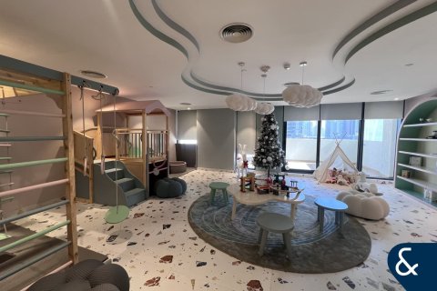 Apartment in Jumeirah Village Circle, Dubai 2 bedrooms, 114 sq.m. № 91425 - photo 18