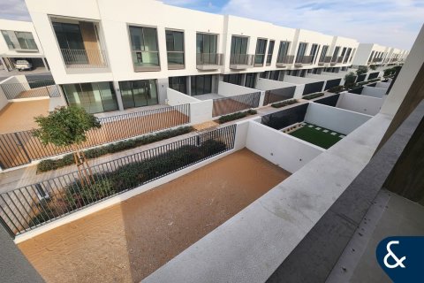 Villa in The Valley, Dubai 4 bedrooms, 218 sq.m. № 91424 - photo 24