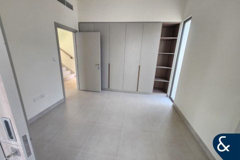 Villa in The Valley, Dubai 4 bedrooms, 218 sq.m. № 91424 - photo 6