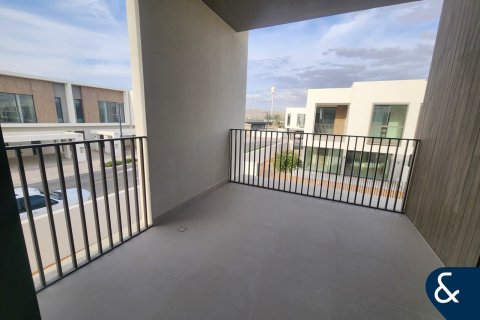 Villa in The Valley, Dubai 4 bedrooms, 218 sq.m. № 91424 - photo 22