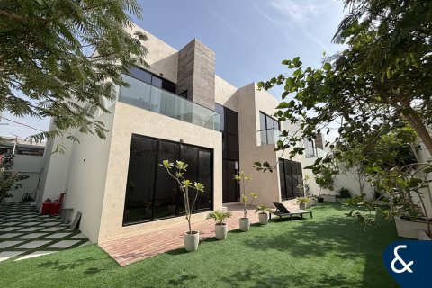 Villa en Al Furjan, Dubai, 5 dormitorios, 606 m², № 91426