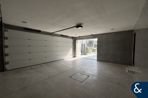 Villa in Al Furjan, Dubai 5 bedrooms, 606 sq.m. № 91426 - photo 25