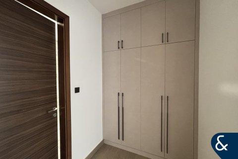 Villa in Al Furjan, Dubai 5 bedrooms, 606 sq.m. № 91426 - photo 15