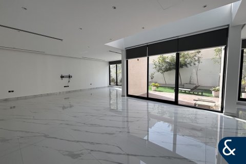 Villa in Al Furjan, Dubai 5 bedrooms, 606 sq.m. № 91426 - photo 3