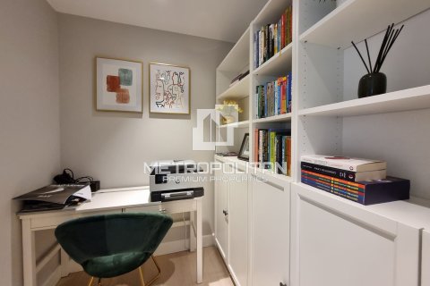 Apartment in Jumeirah Beach Residence, Dubai 2 bedrooms, 158 sq.m. № 8857 - photo 22
