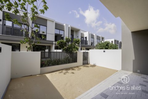 Villa en Tilal Al Ghaf, Dubai, 3 dormitorios, 145 m², № 83985 - foto 5