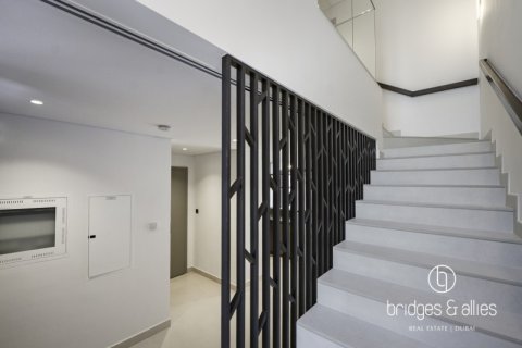 Villa en Tilal Al Ghaf, Dubai, 3 dormitorios, 145 m², № 83985 - foto 3